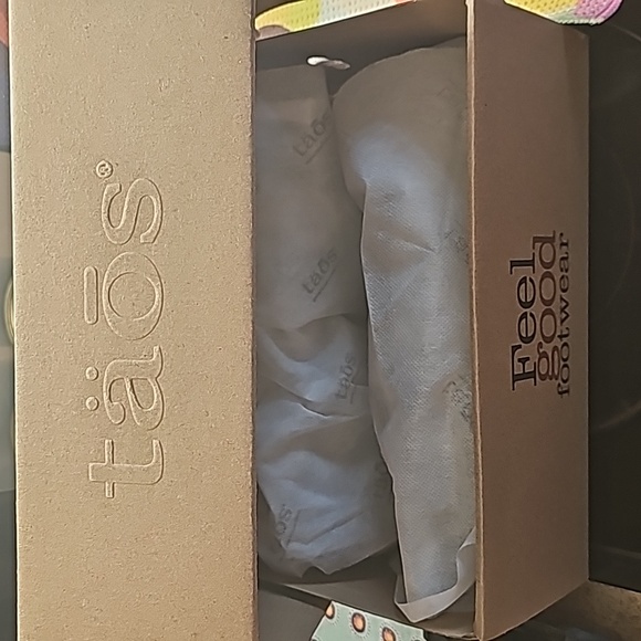 Taos Footwear Trulie Sandal - Picture 12 of 12